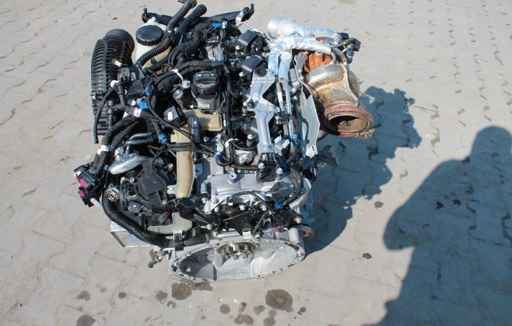 Mercedes C63 AMG Engine — 21,000 km - Image 4