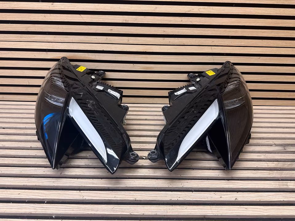 Ferrari 296 GTB Headlight Left Right 812845 812842 - Image 9