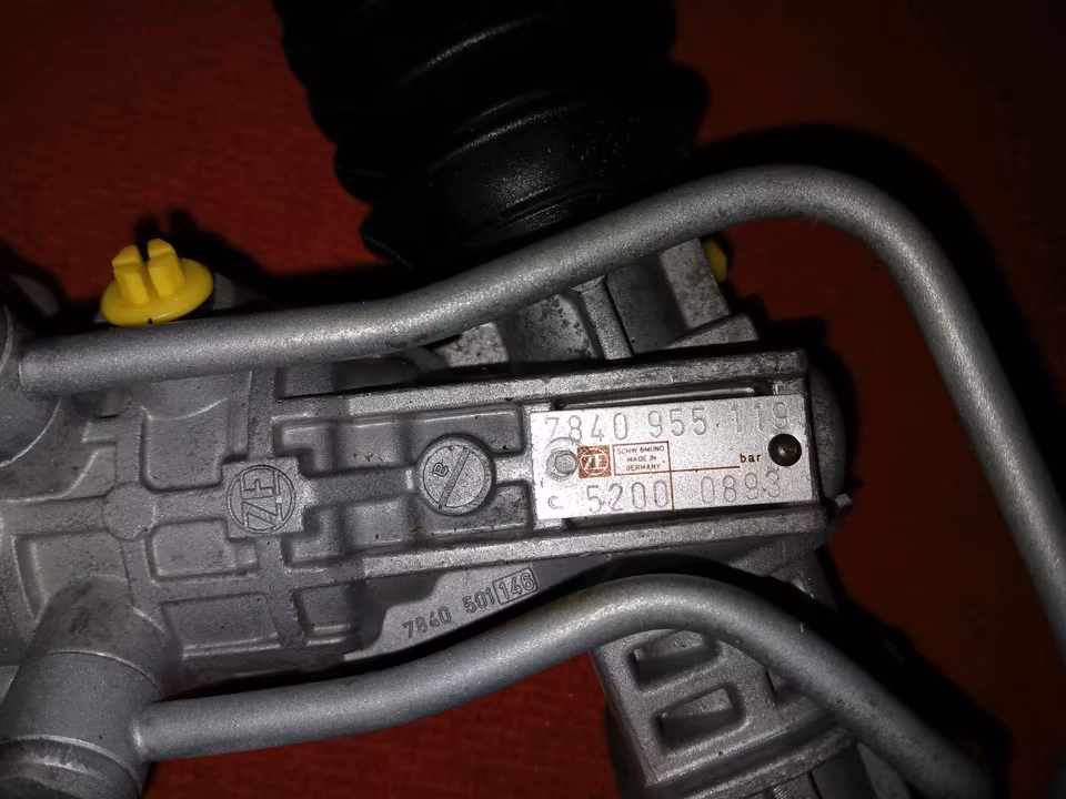 Porsche 964 steering gear overhauled iT steering gear 96434700902 - Image 6