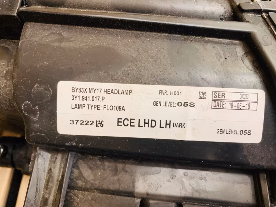 Bentley Mulsanne Headlights Left Right 3Y1941018K 3Y1941017P - Image 3