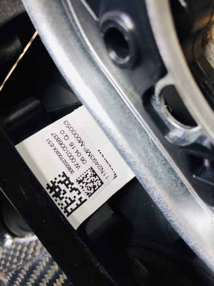 McLaren 650s MP4 12C steering wheel carbon - Image 2