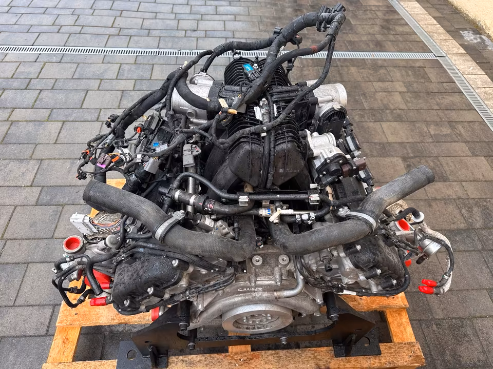 McLaren 650s engine - Image 6