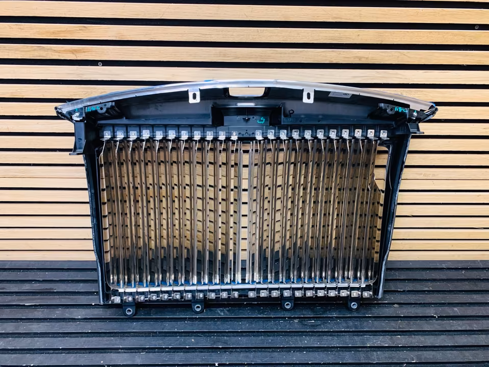 Rolls Royce Phantom Grill Radiator 7428641 - Image 3