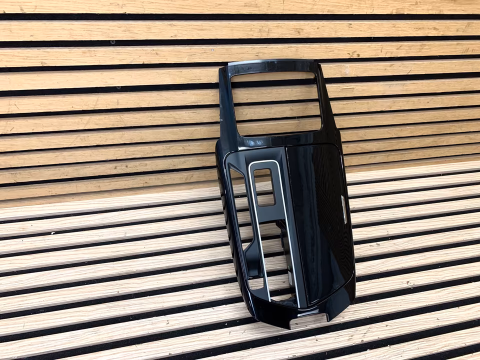 Maserati Levante Console Panel 670043373 - Image 8