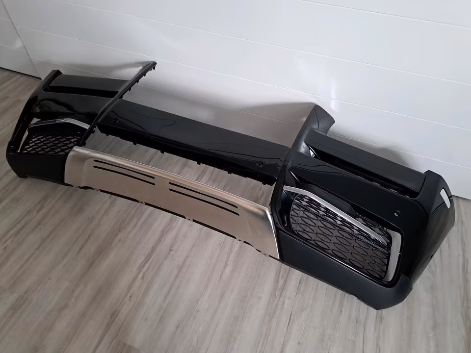 Original ROLLS-ROYCE CULLINAN RR31 Front Bumper Front Bumper - Image 7