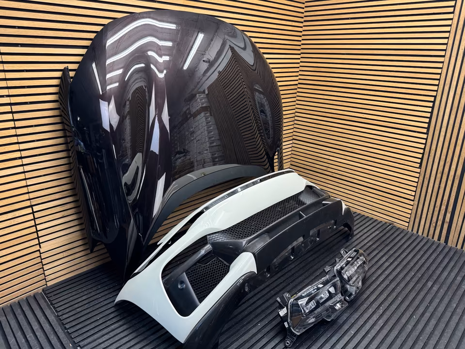 Ferrari Purosangue bonnet bumper headlight - Image 2