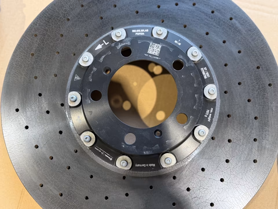 PORSCHE 911 TURBO S 992 CERAMIC BRAKE BRAKE CALIPERS BLACK - Image 4