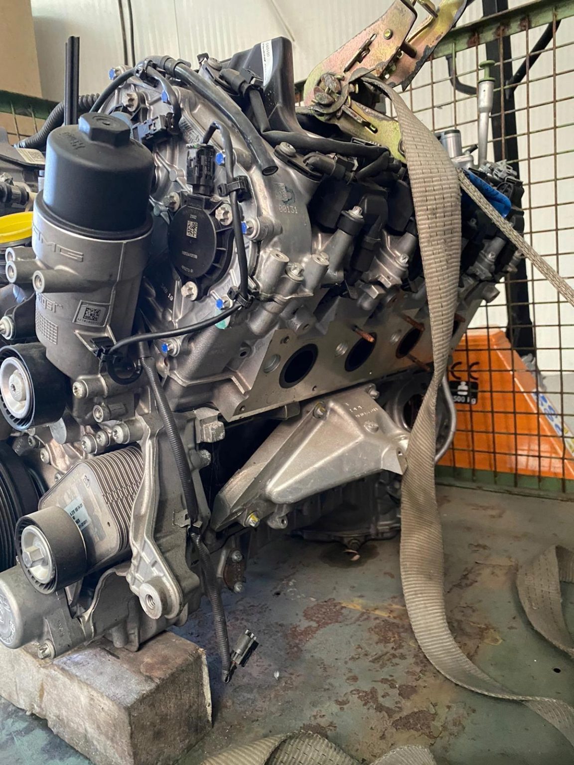 Mercedes-AMG 55 Engine - Image 7