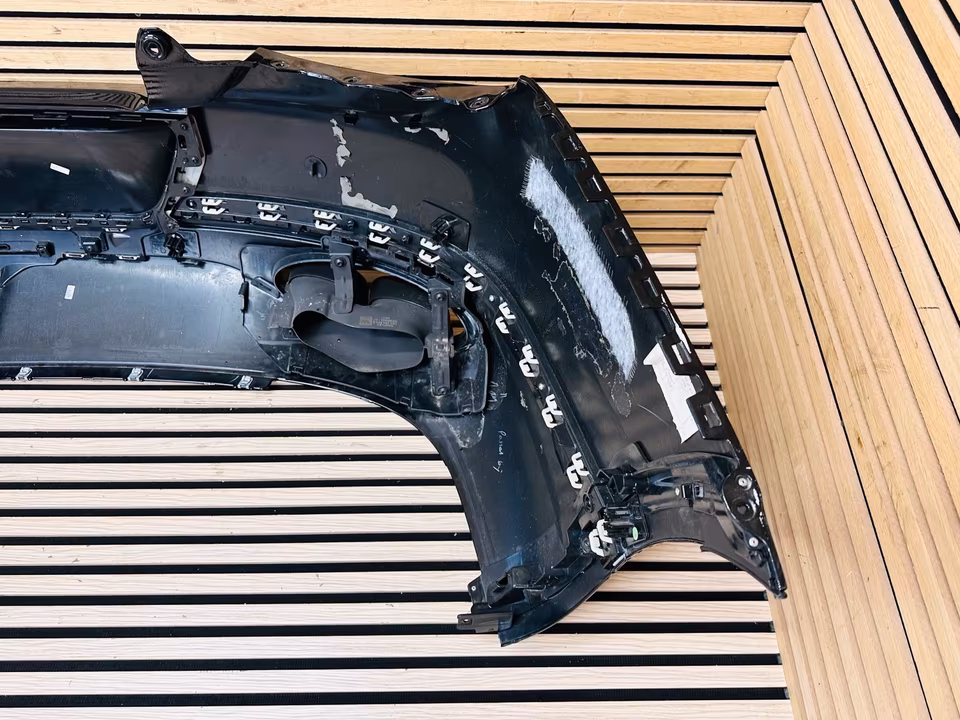 Bentley GT Rear Bumper Tailpipes Exhaust New Model 2020 - Image 4