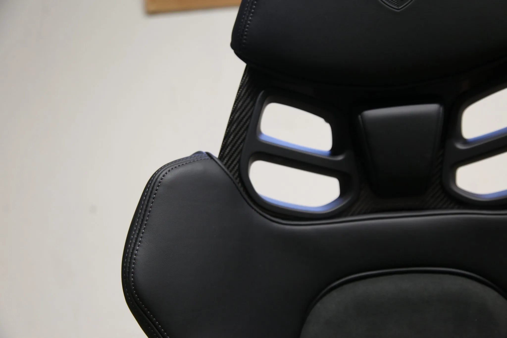 Porsche 992 Bucket Seats - Image 10