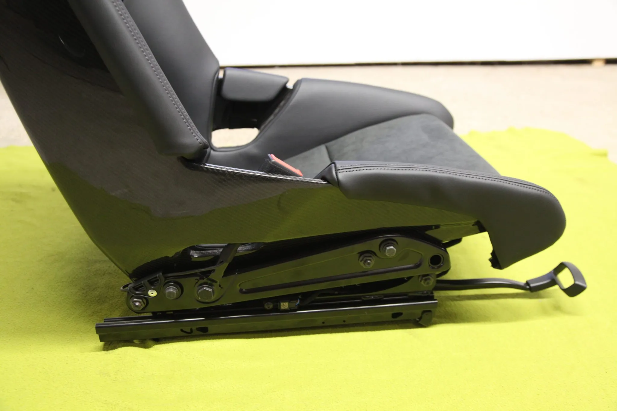 Porsche 992 Bucket Seats - Image 20