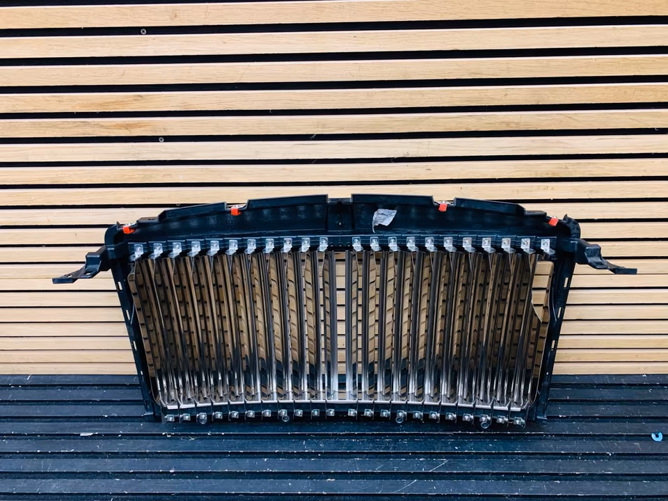 Rolls Royce Cullinan Grille Grille Radiator 7448950 - Image 3