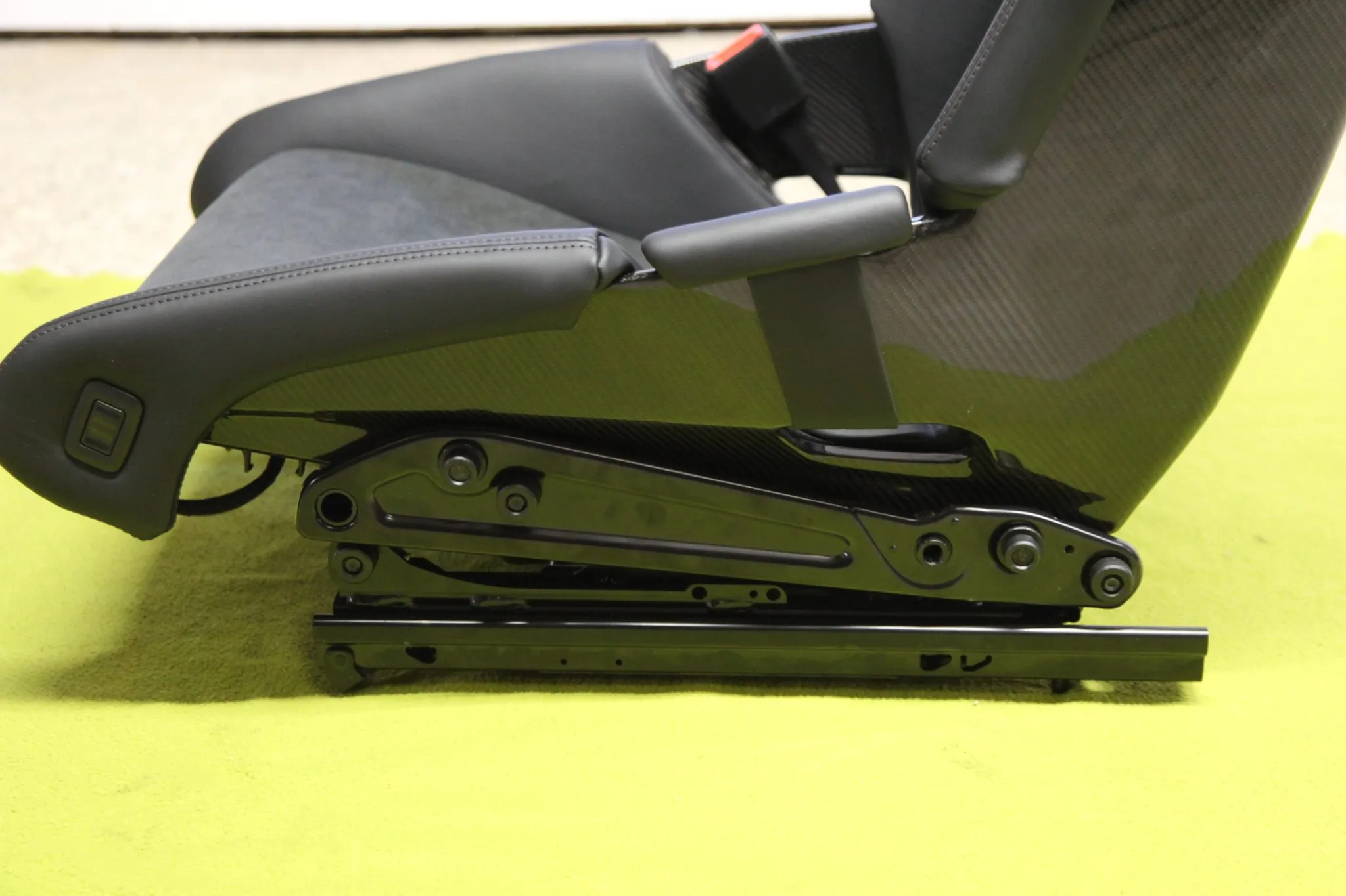 Porsche 992 Bucket Seats - Image 21