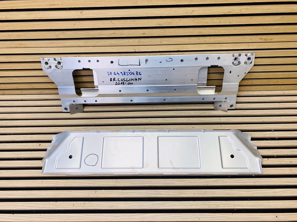 Rolls Royce Cullinan Carrier Body 51649850686 - Image 5