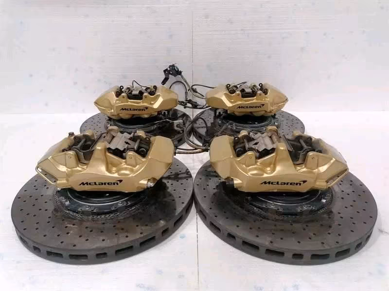 McLaren 720S ceramic brake system