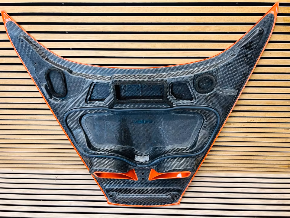 McLaren P1 Hood Carbon ASSY BONNET 12A3607CP - Image 3