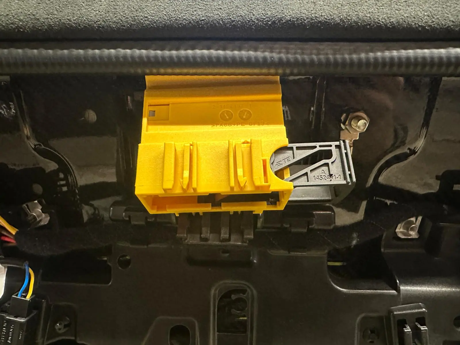 Porsche 992 Bucket Seats - Image 5