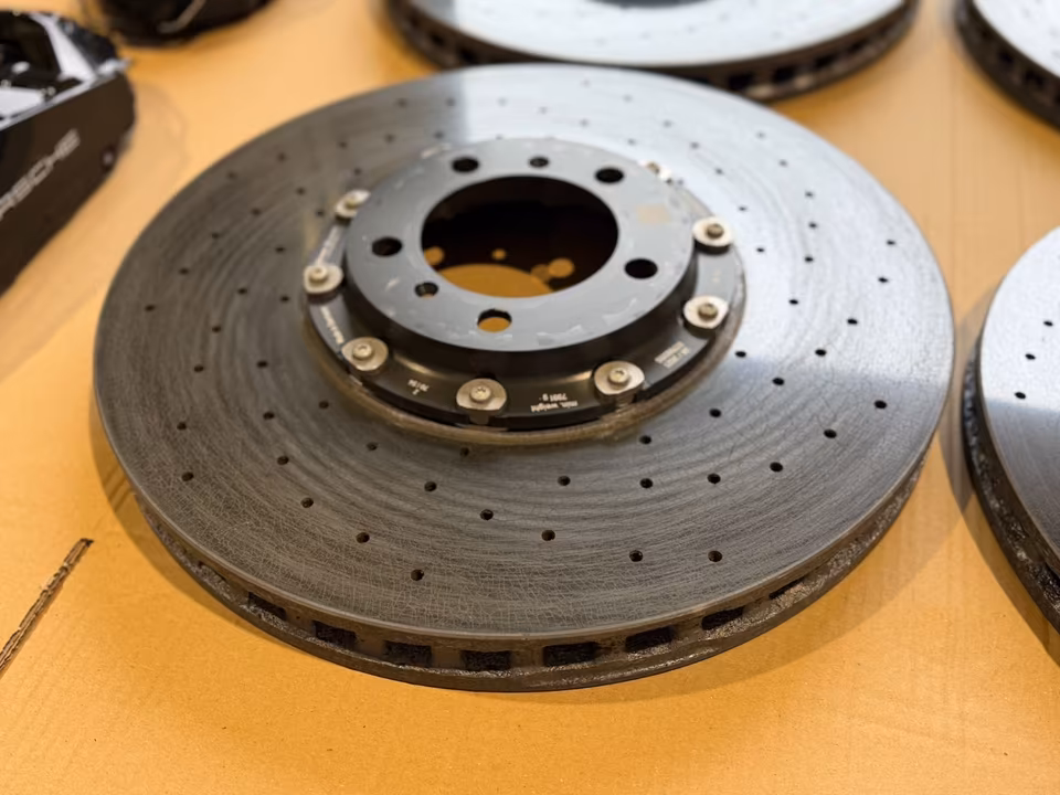 PORSCHE 911 TURBO S 992 CERAMIC BRAKE BRAKE CALIPERS BLACK - Image 7