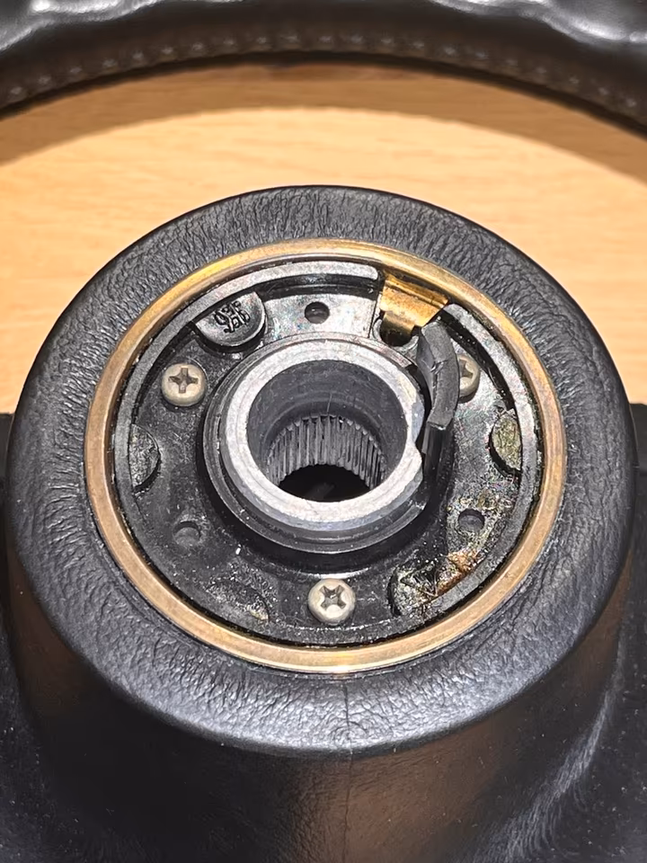 Porsche 911 / 964 RS original steering wheel - Image 4