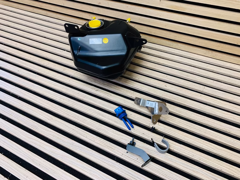 Lamborghini Aventador LP770 SVJ Coupe Tank Coolant 470121407A - Image 3