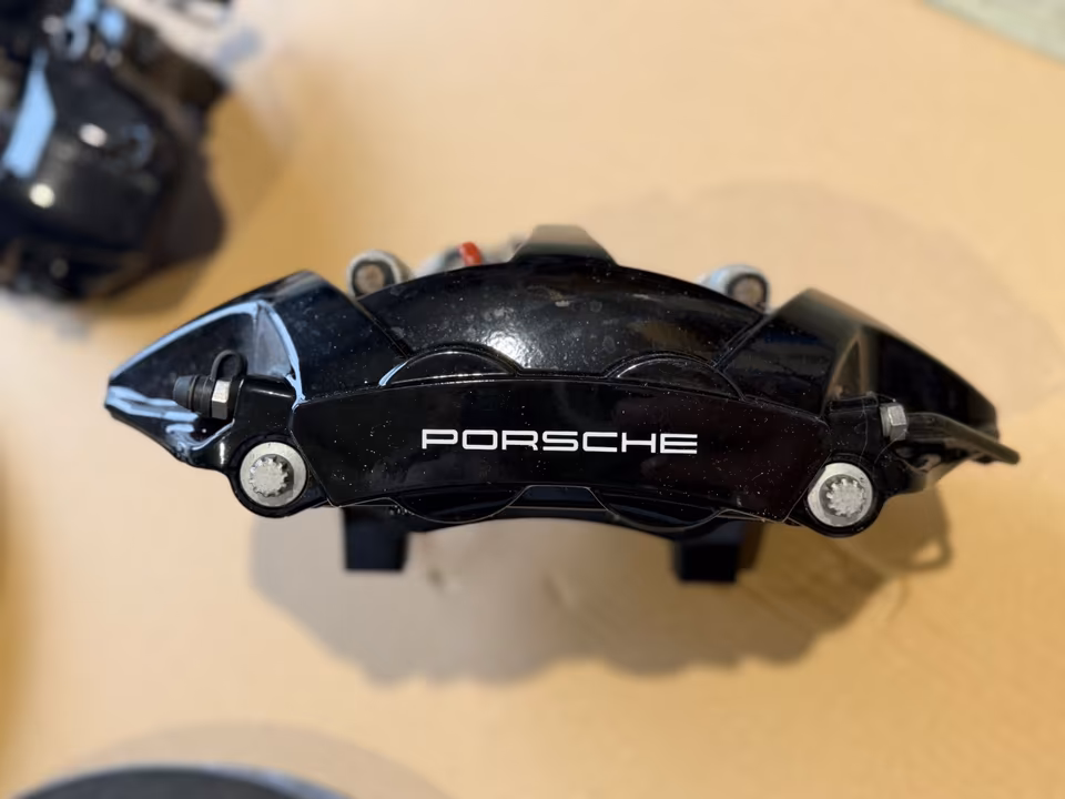 PORSCHE 911 TURBO S 992 CERAMIC BRAKE BRAKE CALIPERS BLACK - Image 3