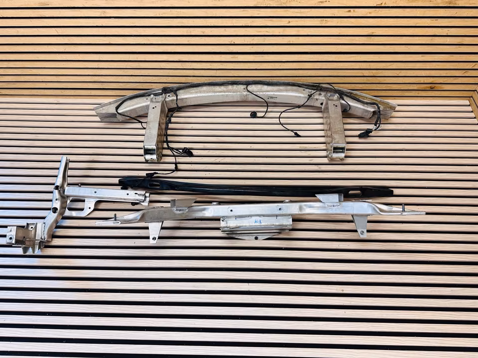 Rolls Royce Ghost Carrier Front - Image 3