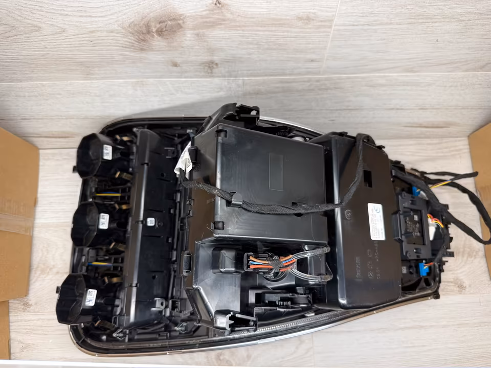 MERCEDES AMG Center Console Carbon W205 C63 GLC63 - Image 2