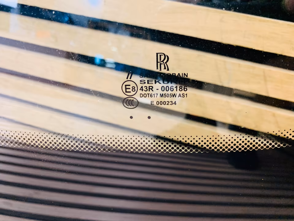 Rolls Royce Wraith Windshield Windscreen Front - Image 5