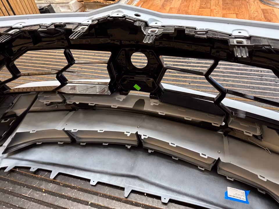 Lamborghini Urus Front Bumper Front Bumper Brand New - Image 8