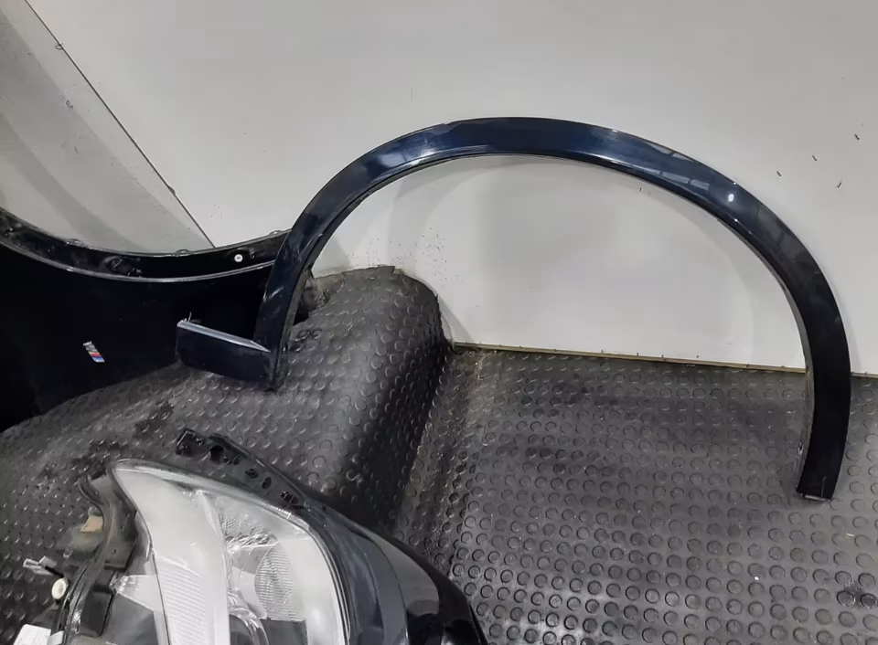 BMW X3 F25 LCI Front Package Bumper Bonnet Radiator Fenders - Image 9