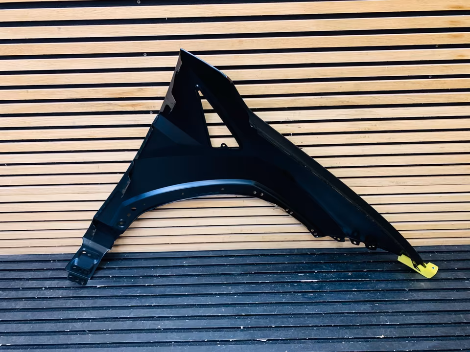 Lamborghini Urus Front Left Fender 4ML821105A - Image 3