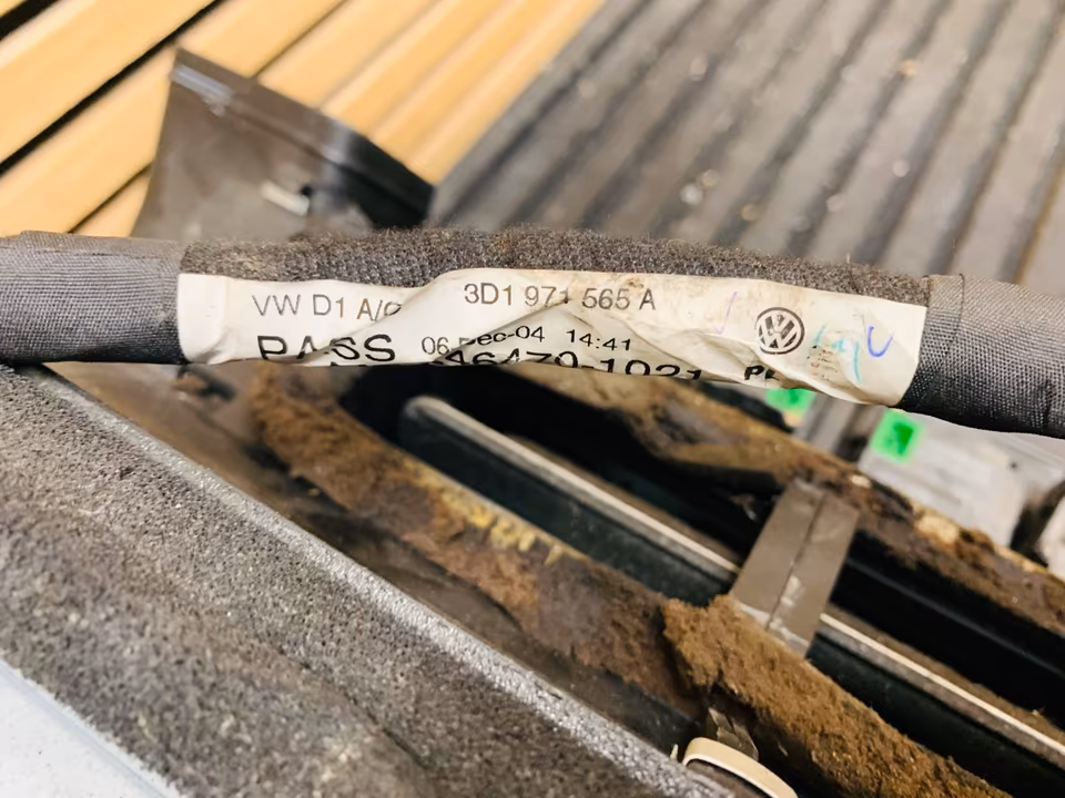 Bentley GT Heater Box Air Conditioner Heater 3D1820003M - Image 9