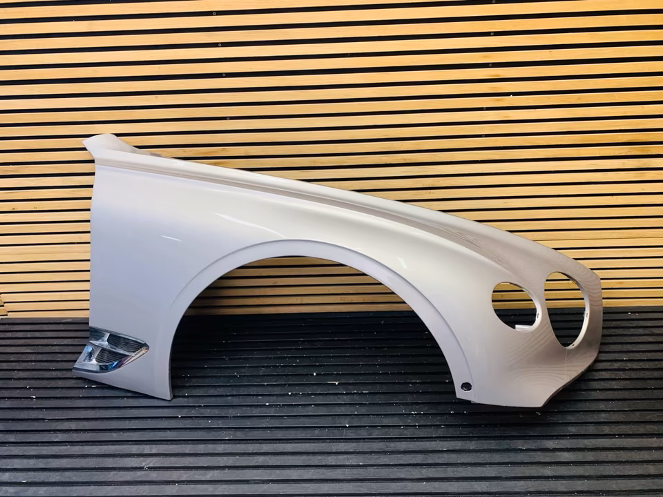 Bentley GT GTC Fender Right 3SD821102R - Image 4