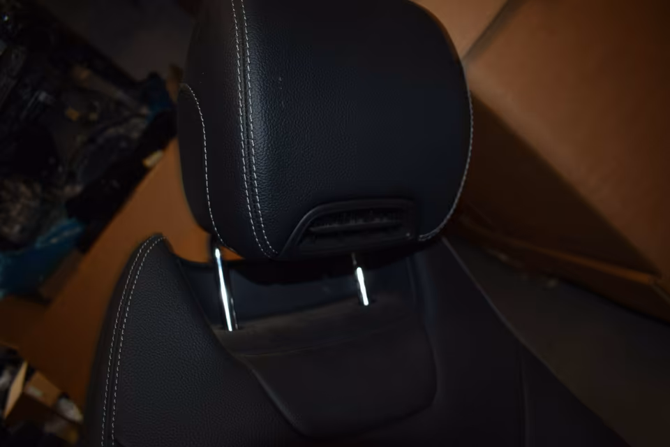 Mercedes w238 E Class Convertible Front Seats Airscarf 238 - Image 3