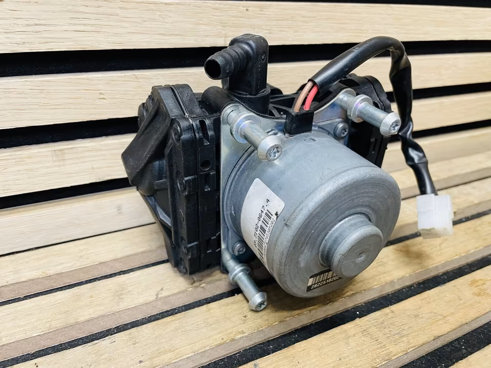 McLaren 570s Lift System Pump - Image 4