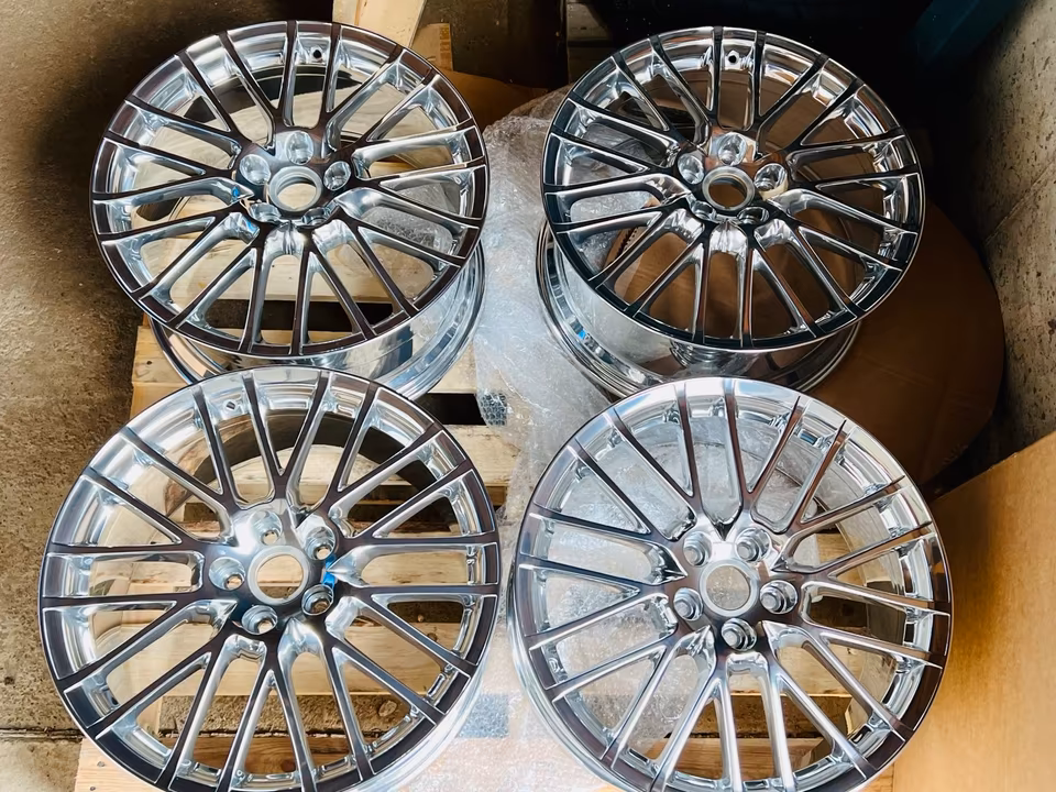 Aston Martin Vantage V8 V12 alloy wheels 8.5+9.5x19 NOS