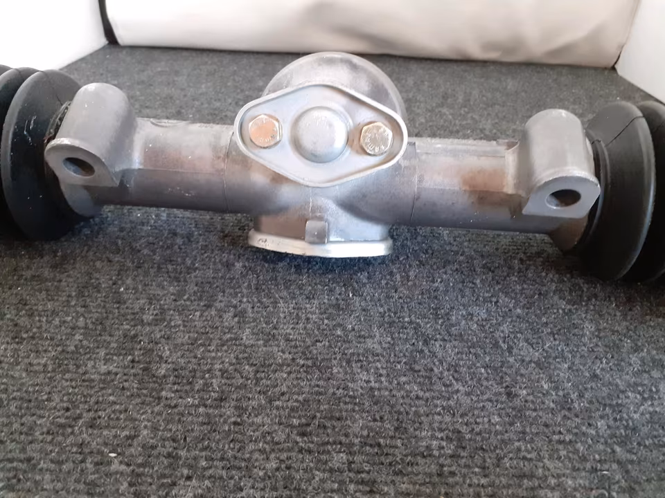 Porsche 911 Carrera 3.2 overhauled ZF steering gear - Image 5