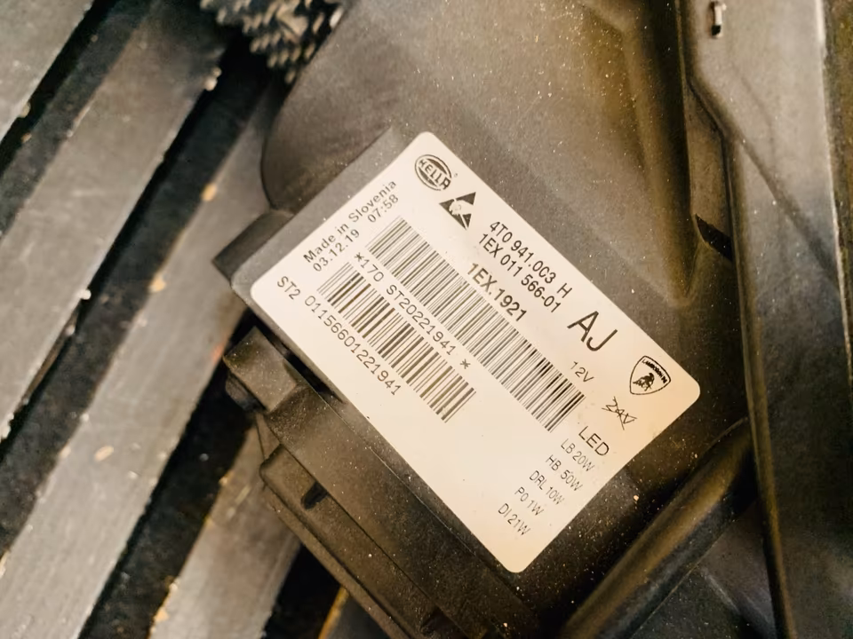 Lamborghini Huracan EVO Bonnet Bumper Headlight - Image 16