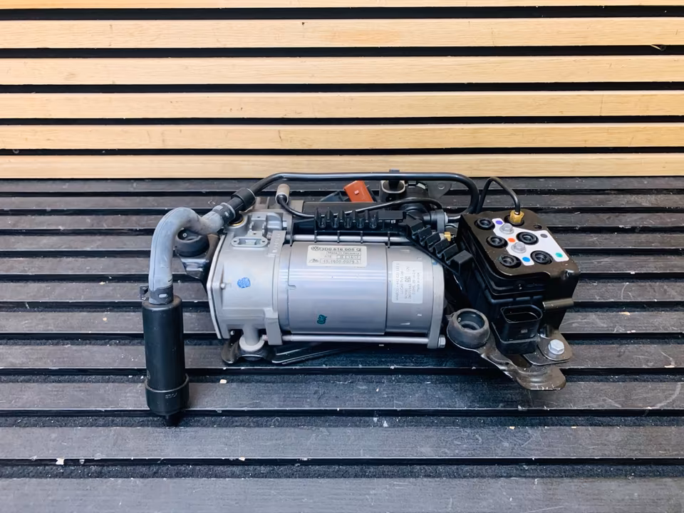 Bentley GT GTC Air Suspension Compressor Pump 3D0616005Q - Image 2