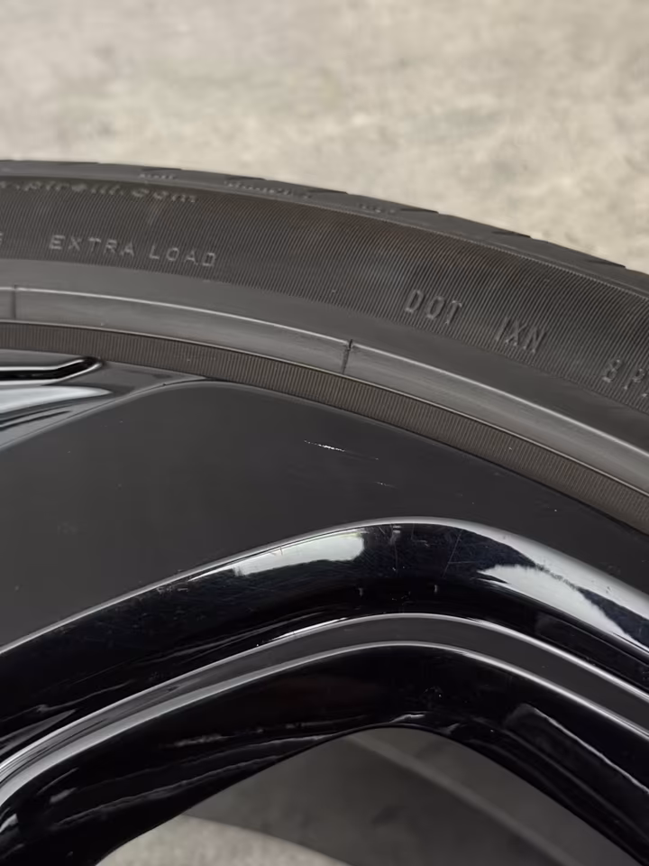 Bentley Bentayga 4V1 Wheels Set Wheels Set 22" - Image 2