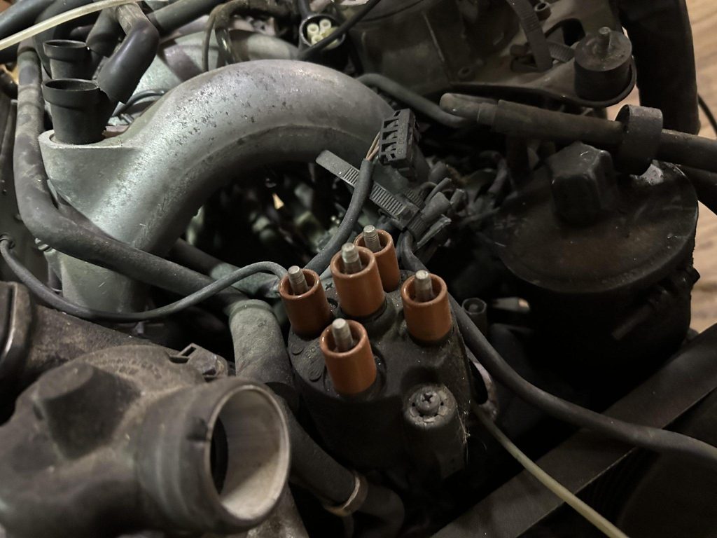 Mercedes-Benz 190E 2.3-16 Engine - Image 8