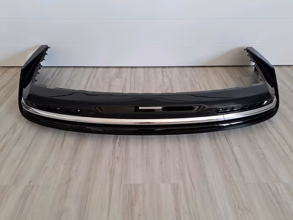 Original Rolls Royce Spectre RR25 Rear Bumper - Image 11
