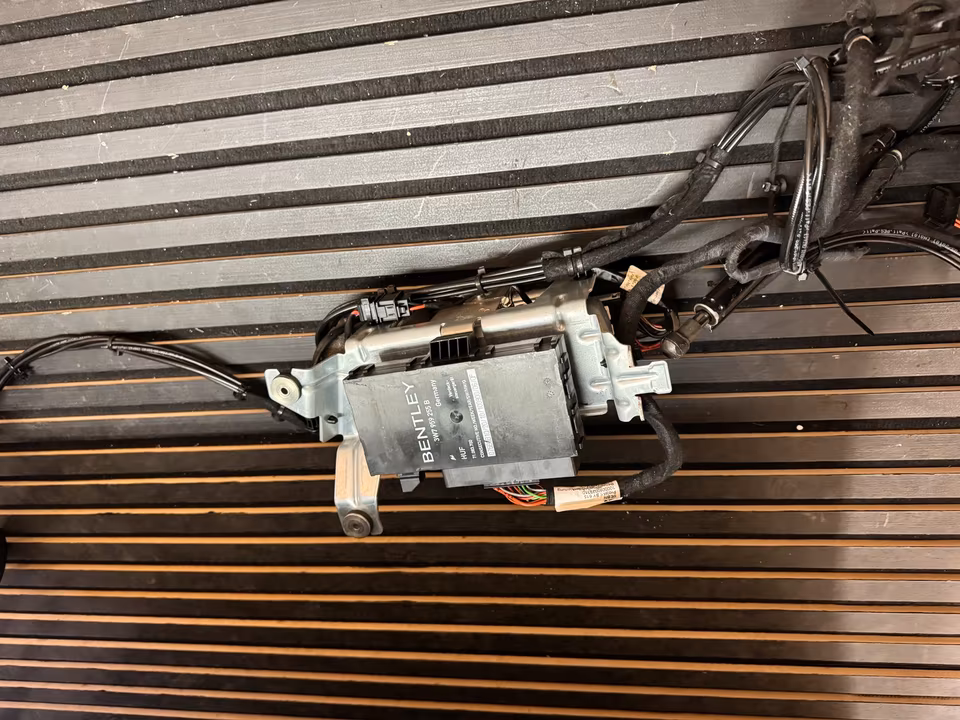 Bentley GTC convertible top 3W7244197 - Image 11