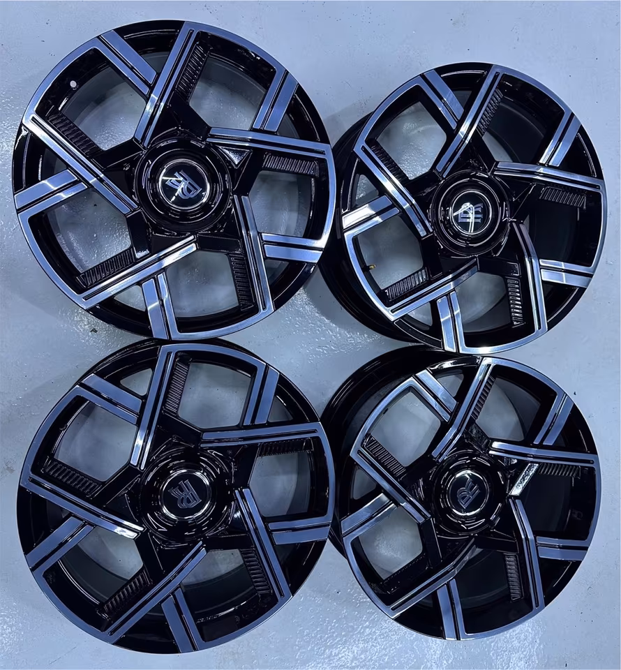 Rolls Royce Cullinan Black Badge Series II 23 Inch Rim Set