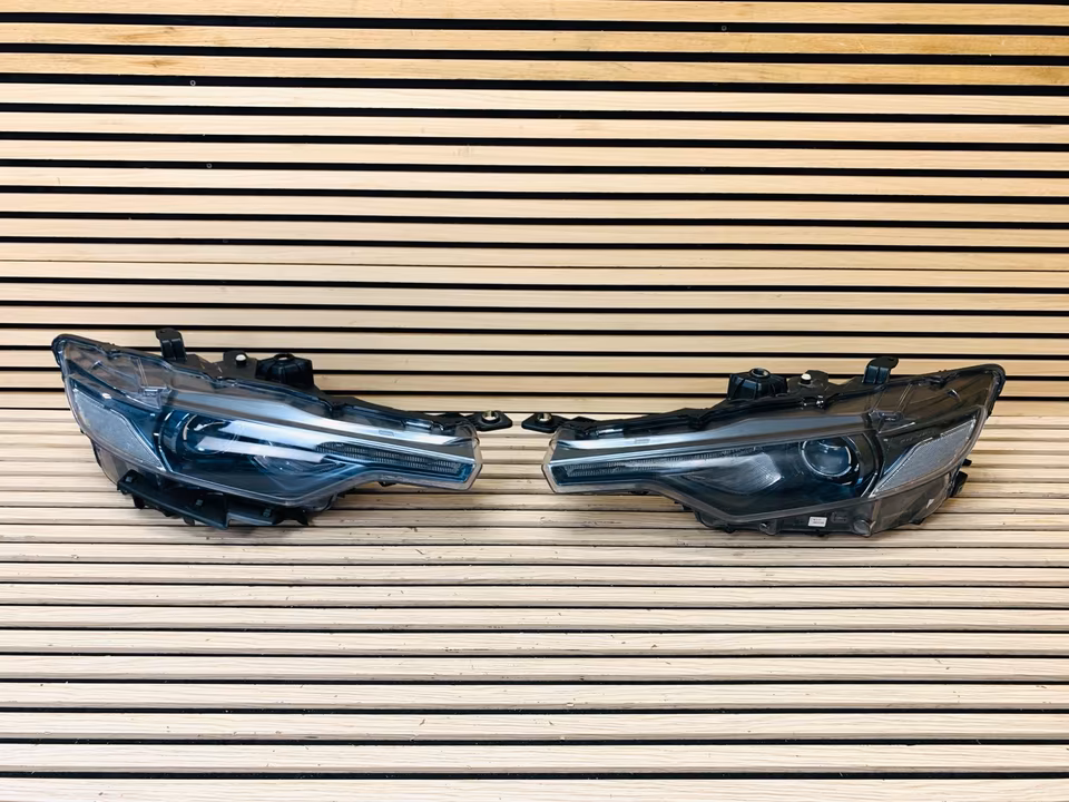 Maserati Levante Headlight Left Right 670032327 670034641