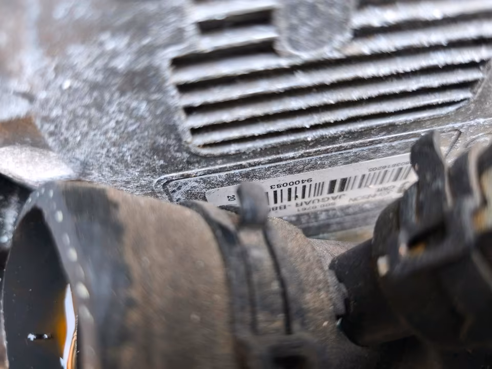 Jaguar XJ X351 pre-facelift water cooler radiator - Image 2