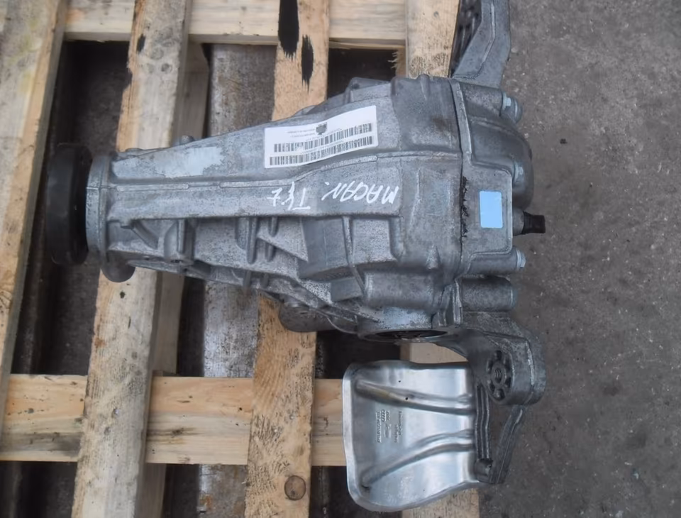 Porsche Macan Differential Rear Axle 95B525015J 95B525015E - Image 8