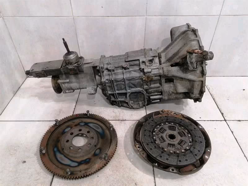 ASTON MARTIN VANTAGE 3 1973-1978 5-SPEED MANUAL TRANSMISSION