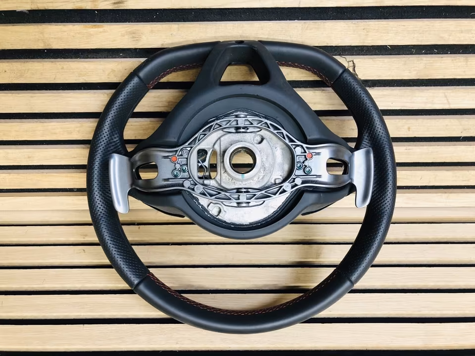 McLaren 650s MP4 12C steering wheel carbon - Image 3