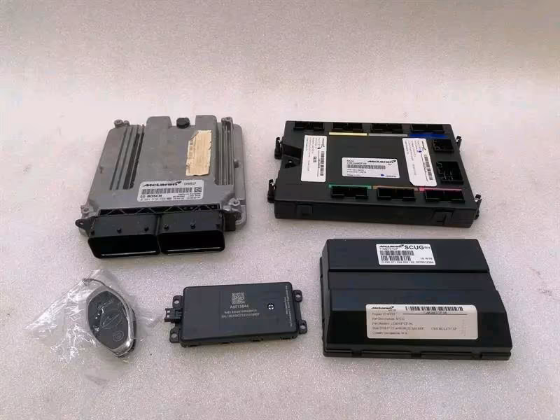 McLaren 570S Spider Engine Control Module kit+wrench